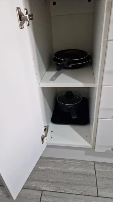 לונדון 2 Bedroom Apartment Near Station מראה חיצוני תמונה